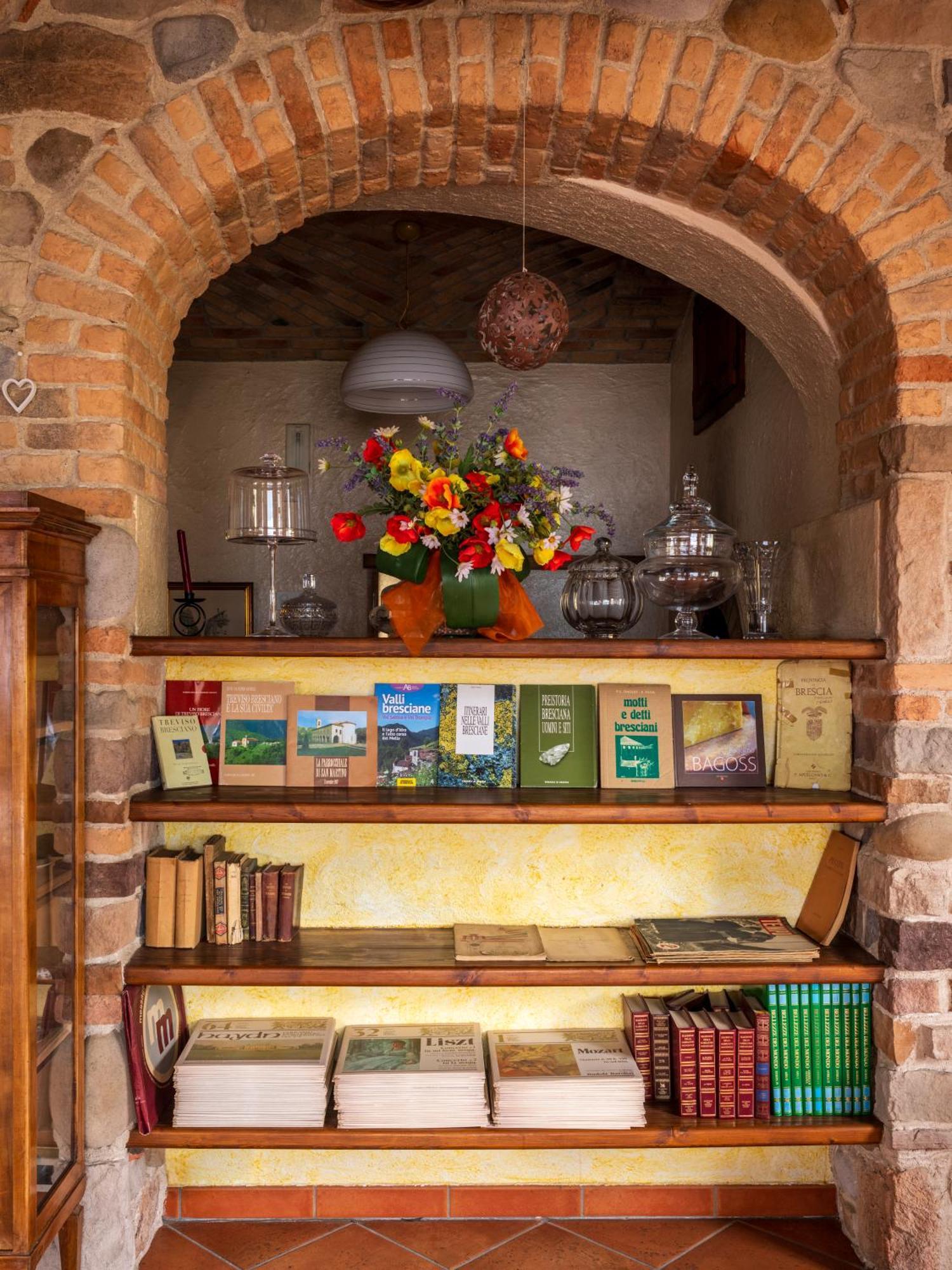 B&B La Vittoria Crone ภายนอก รูปภาพ